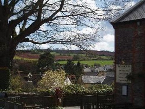 Manor Inn Galmpton מראה חיצוני תמונה