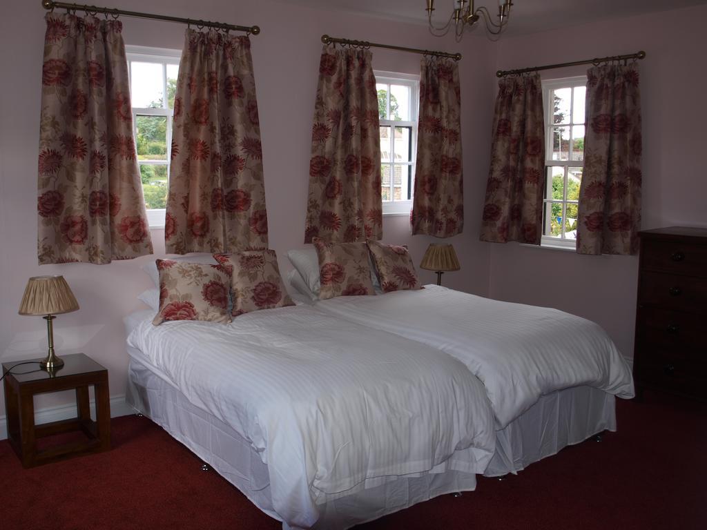 Manor Inn Galmpton חדר תמונה